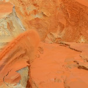 Extraction of Heavy Mineral Sands via Wet Mining, Lâm Đồng Province. Photo: Prof. Dr. Petra Schneider